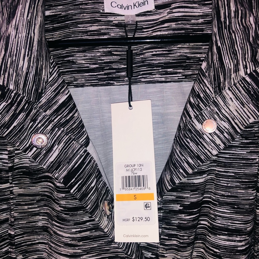 Calvin Klein active long sleeve button up - Picture 3 of 6
